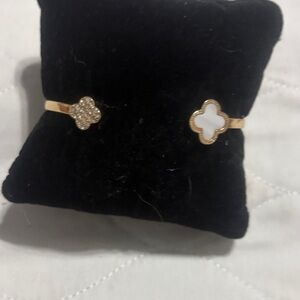 Elegant Gold and White Clover Bracelet